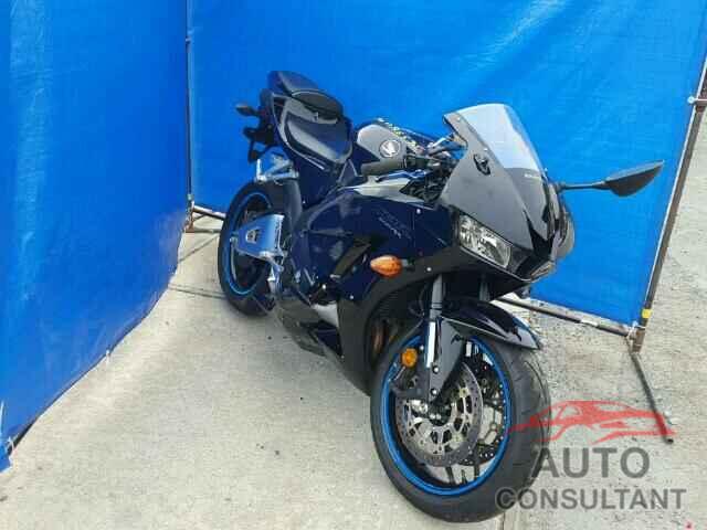 HONDA CBR CYCLE 2015 - JH2PC4008FK800286