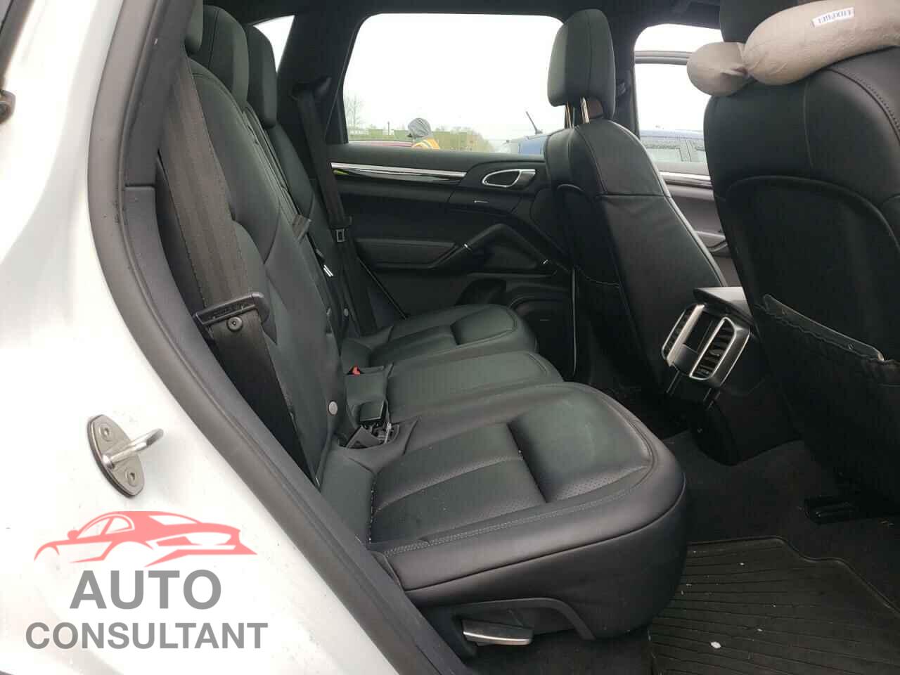 PORSCHE CAYENNE 2016 - WP1AE2A26GLA18303
