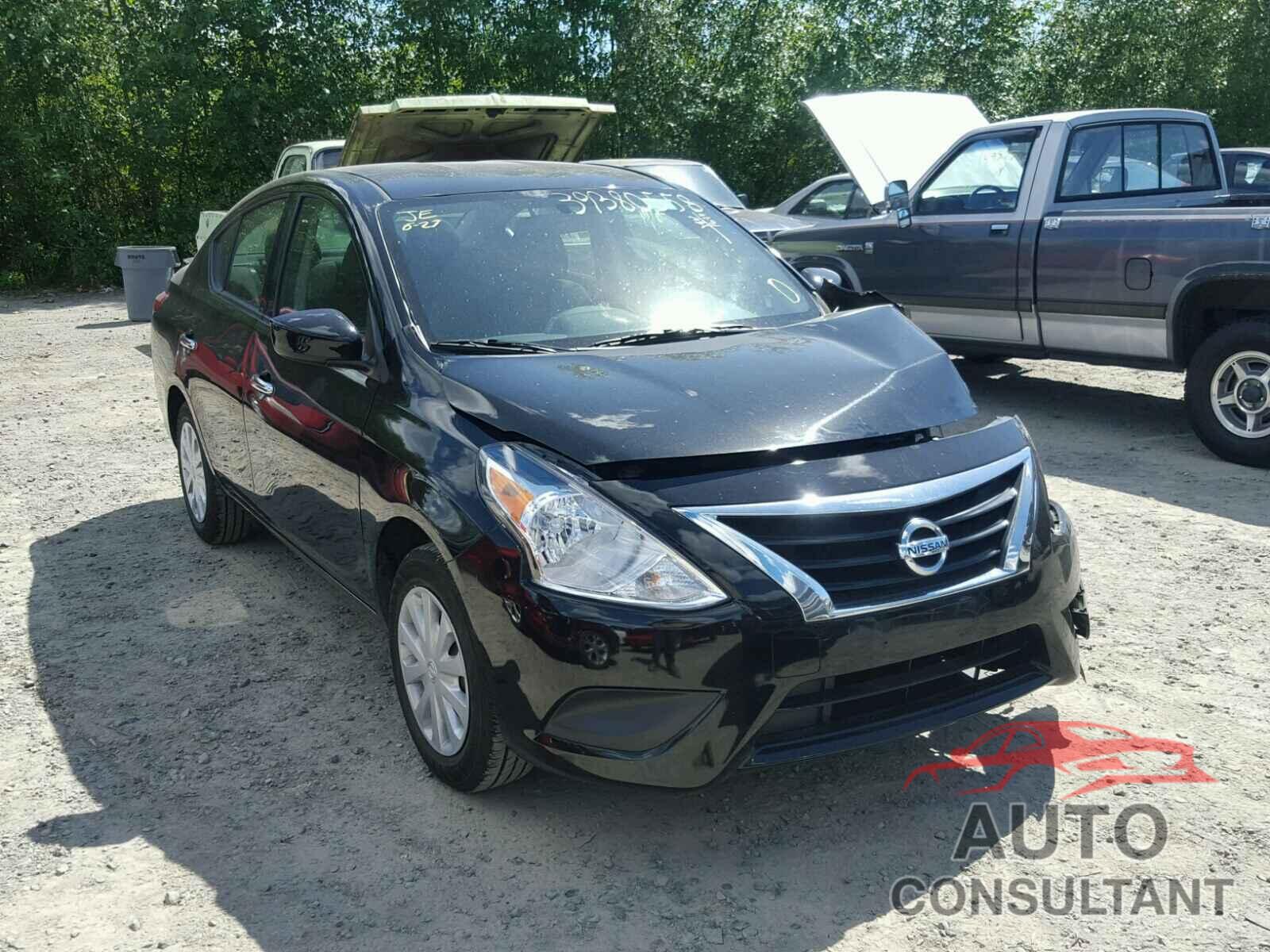 NISSAN VERSA 2018 - 3N1CN7AP9JL858335