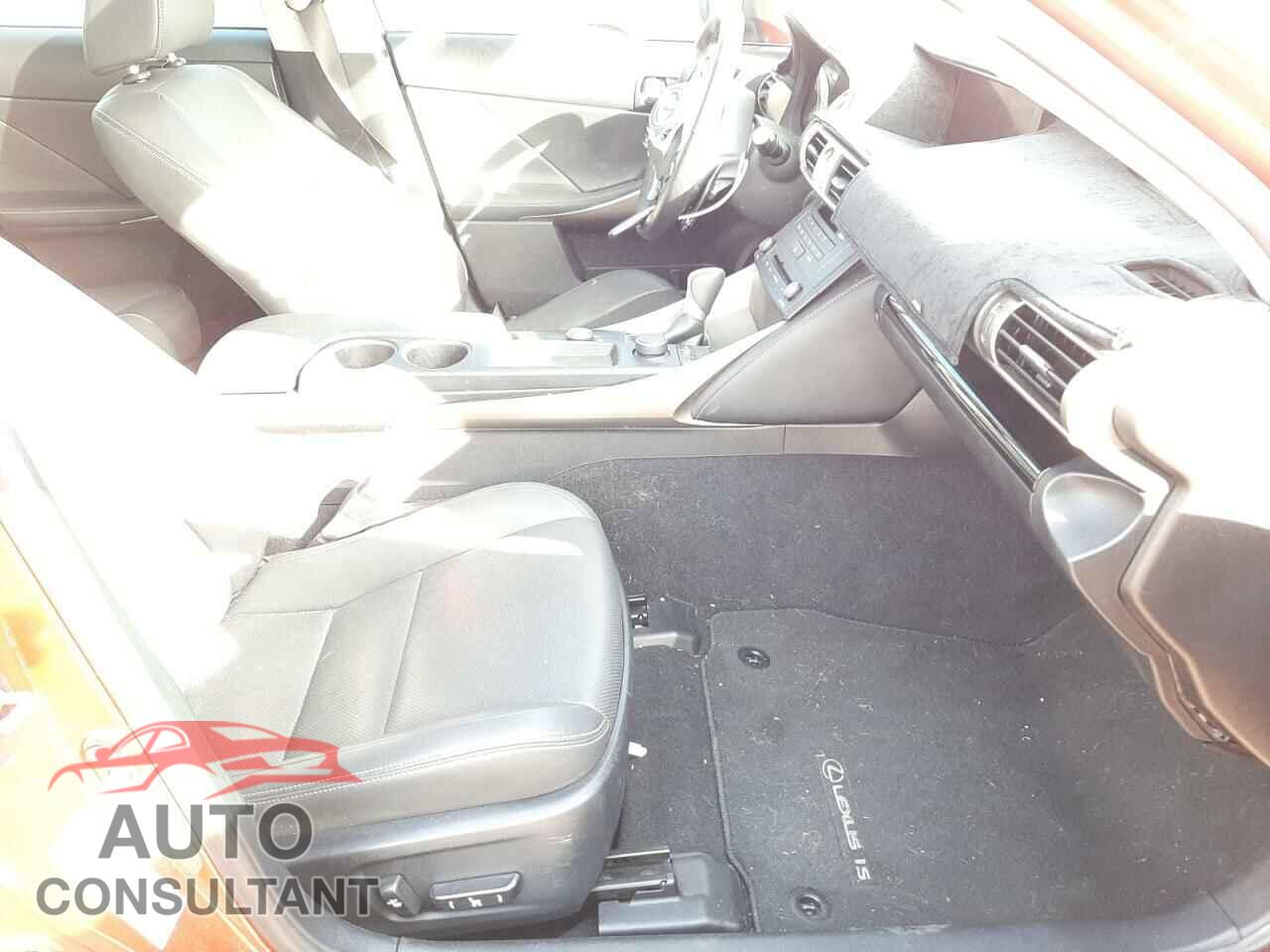 LEXUS IS 2016 - JTHBA1D20G5010305
