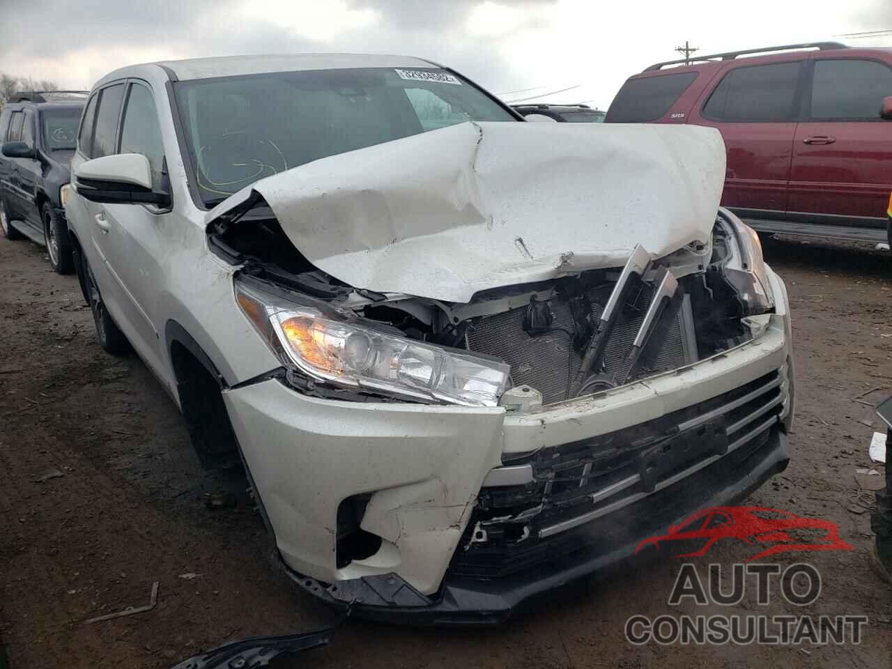 TOYOTA HIGHLANDER 2019 - 5TDBZRFH6KS955157