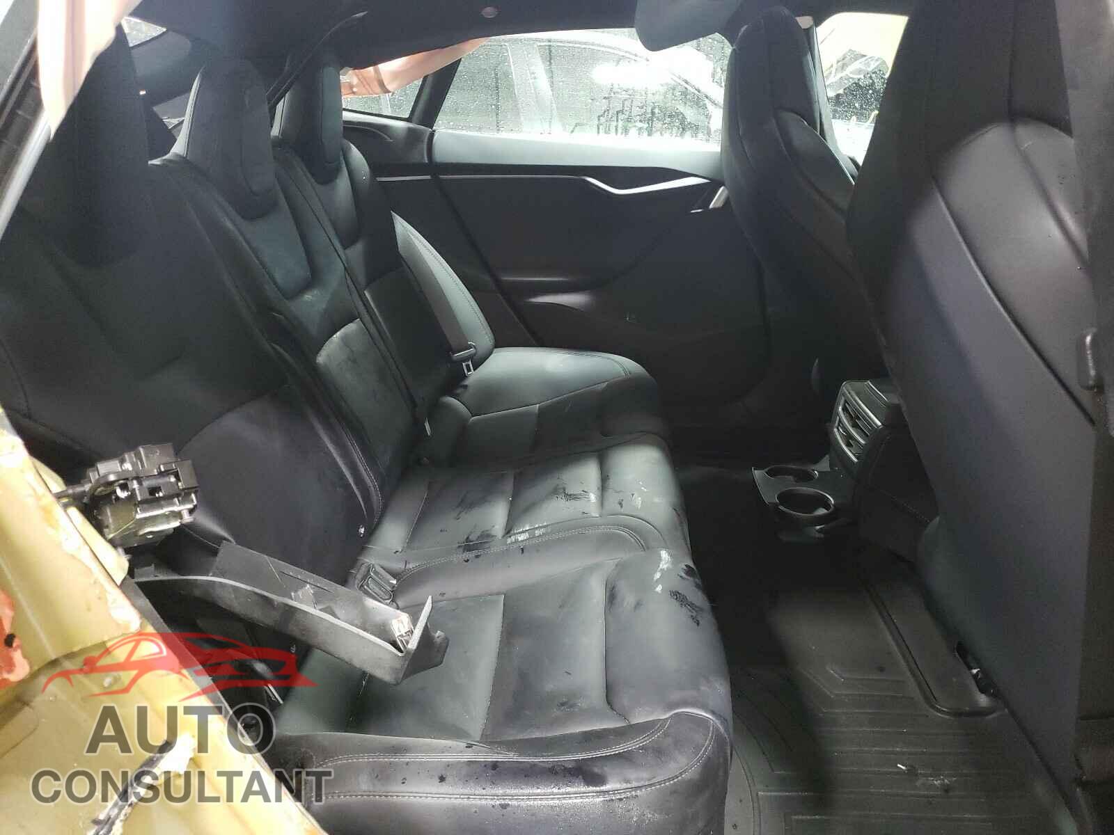 TESLA MODEL S 2018 - 5YJSA1E27JF276720