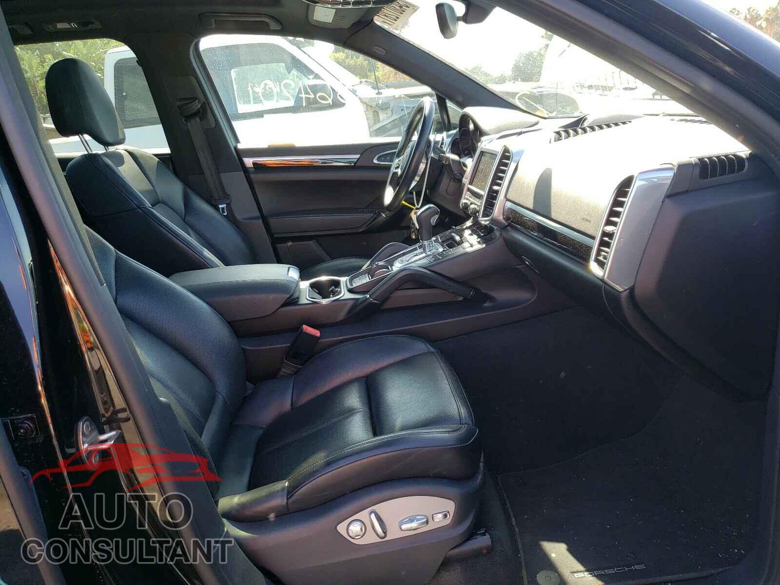PORSCHE CAYENNE 2016 - WP1AA2A25GLA11676
