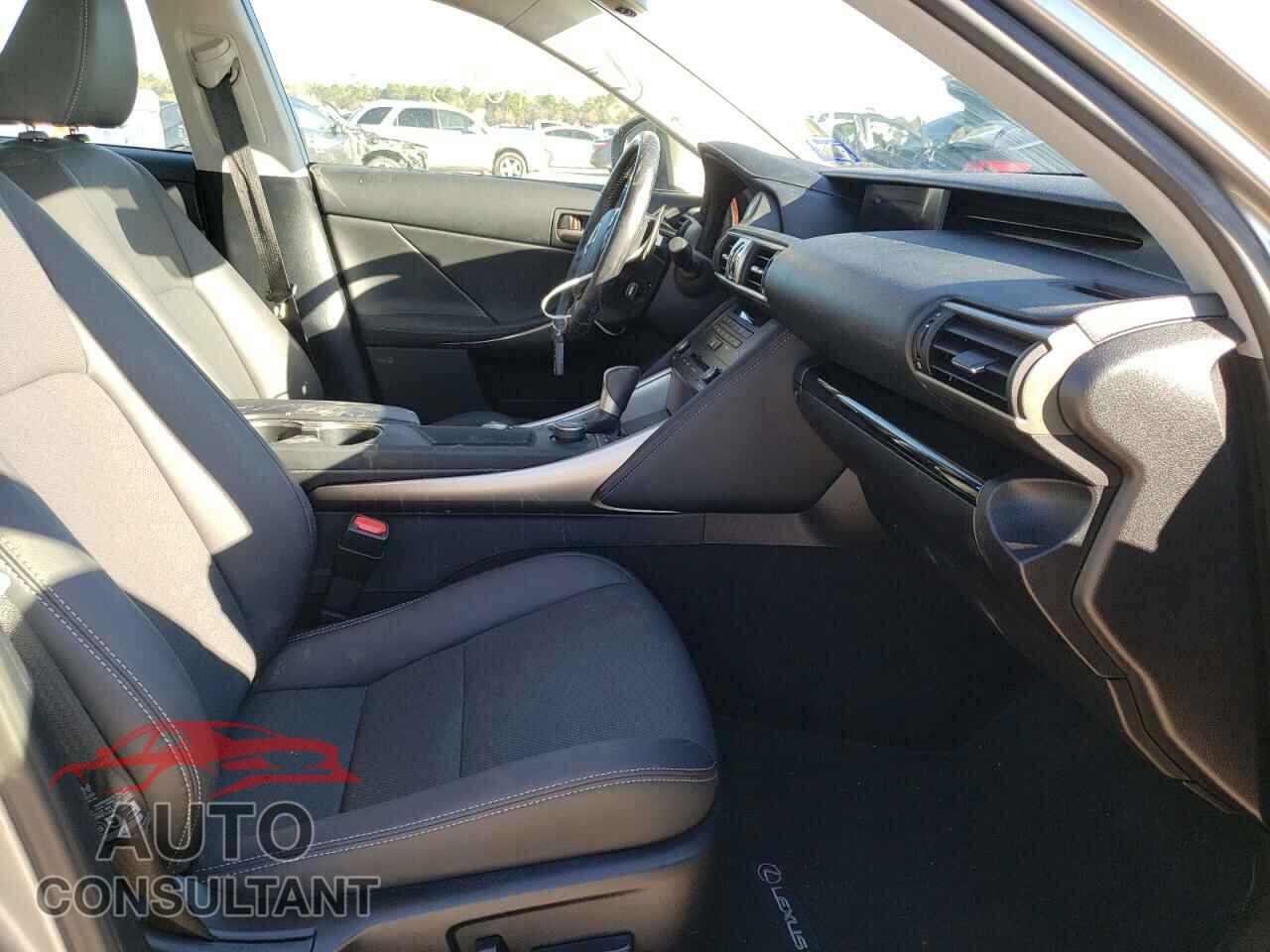 LEXUS IS 2020 - JTHAA1D20L5108417