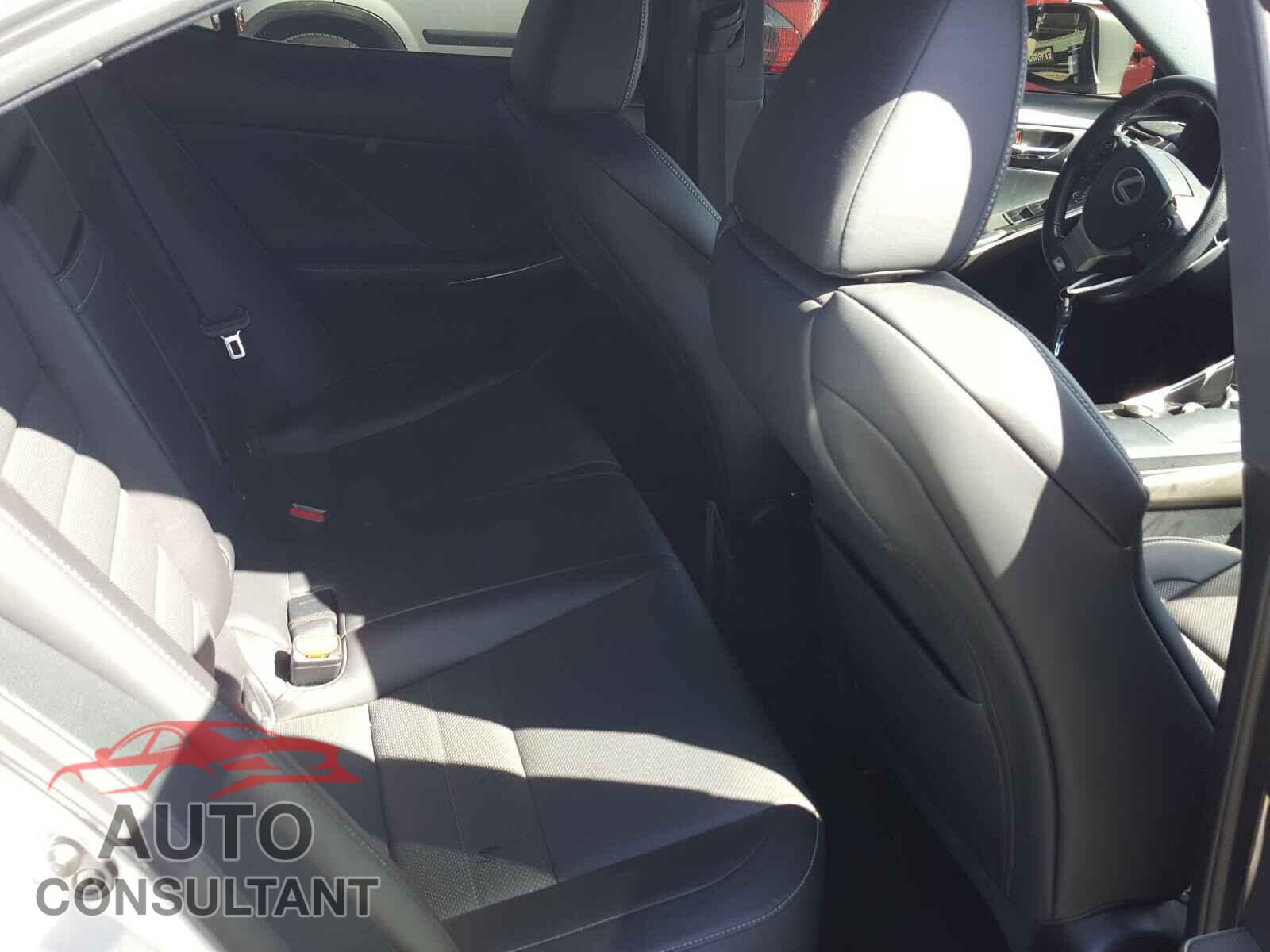 LEXUS IS 2016 - JTHBA1D23G5018043