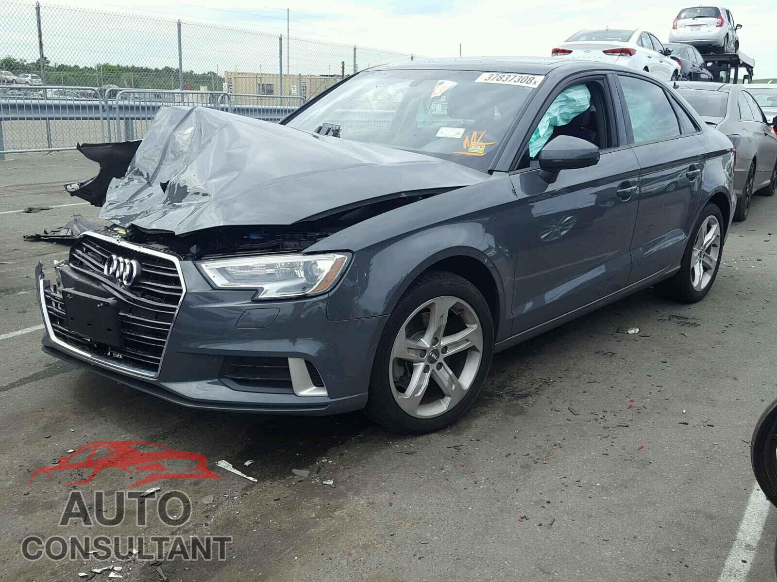AUDI A3 2017 - WAUB8GFF7H1010632