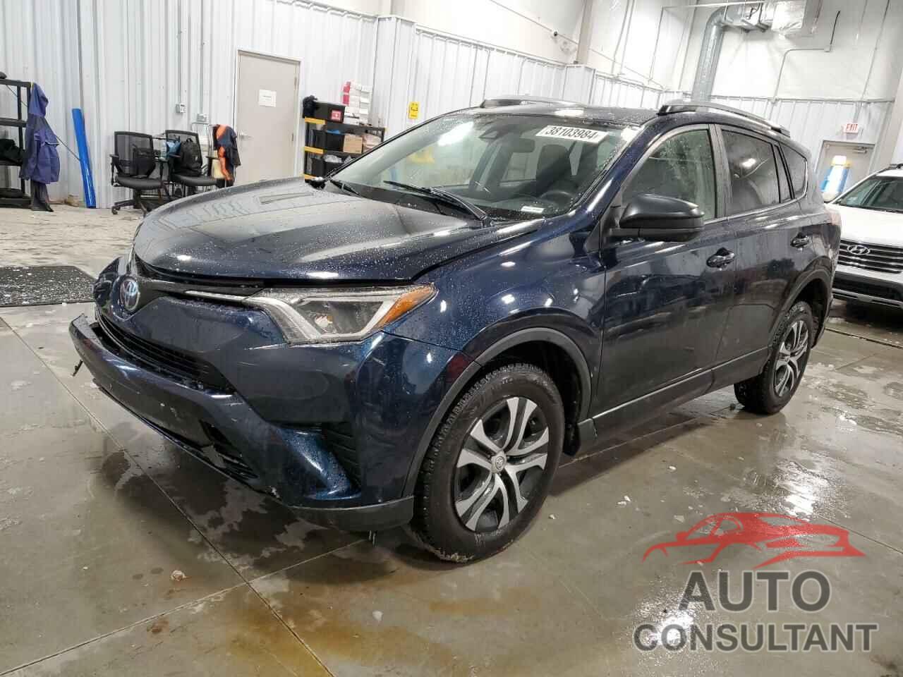 TOYOTA RAV4 2017 - JTMZFREV9HJ128208