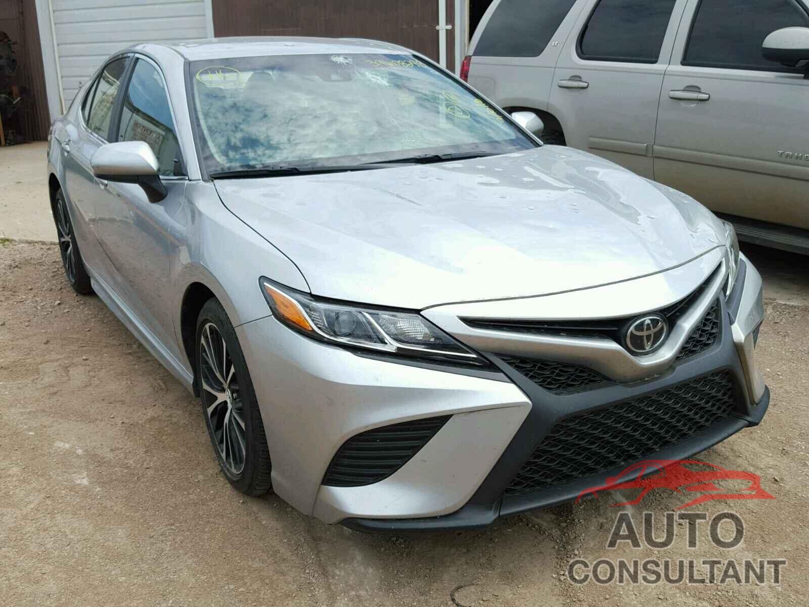 TOYOTA CAMRY 2018 - 4T1B11HKXJU025687
