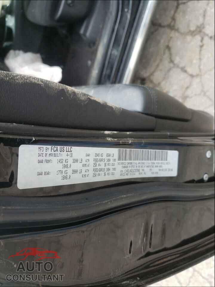 DODGE DURANGO 2018 - 1C4RDJAG2JC323902
