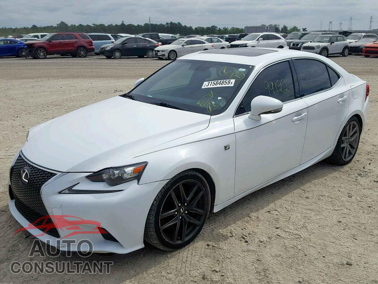 LEXUS IS 2014 - JTHBE1D20E5011858