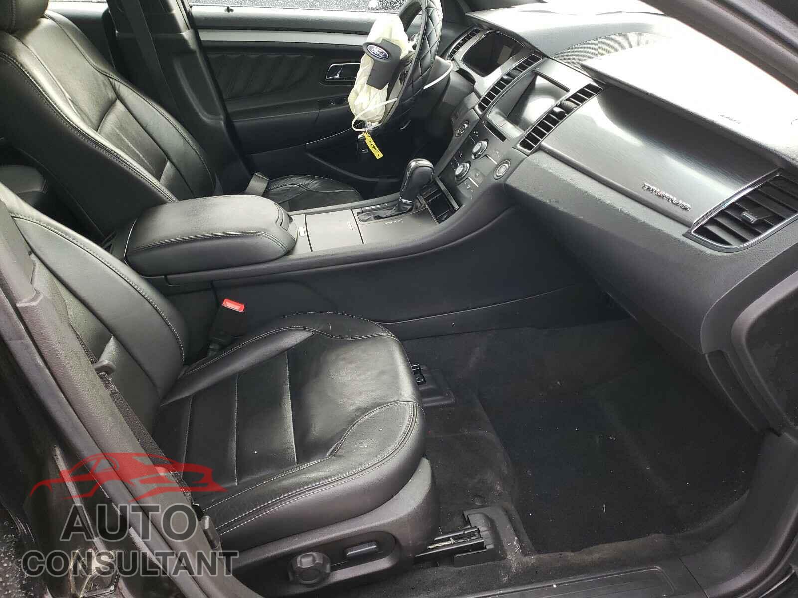 FORD TAURUS 2016 - 1FAHP2E88GG131595