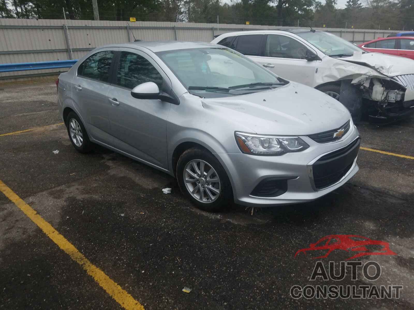 CHEVROLET SONIC 2019 - 1G1JD5SB0K4148884