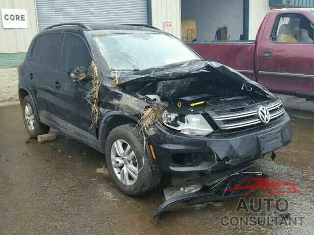 VOLKSWAGEN TIGUAN 2017 - WVGBV7AX3HK015957