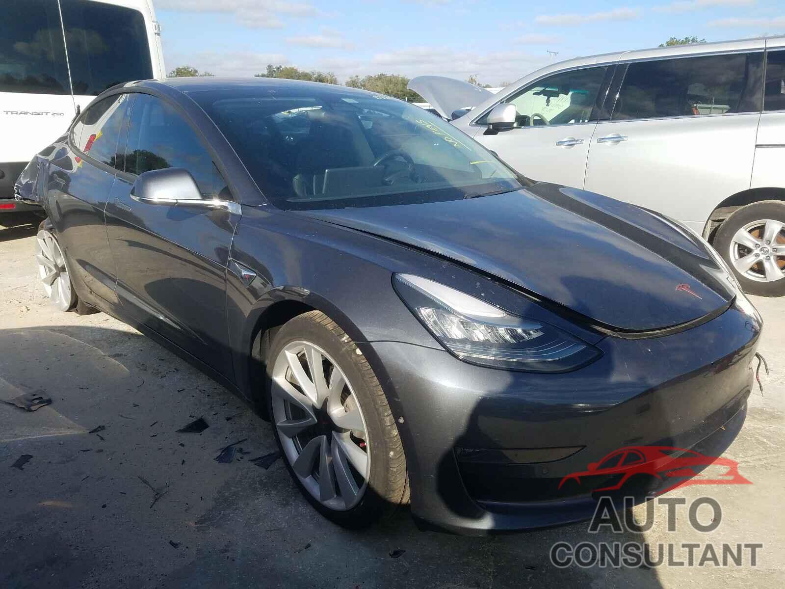 TESLA MODEL 3 2018 - 5YJ3E1EB2JF121159
