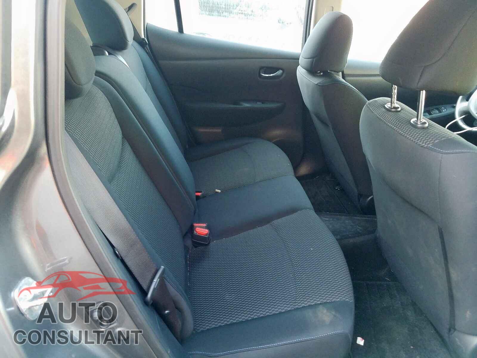 NISSAN LEAF 2015 - 3VW447AU8HM008711