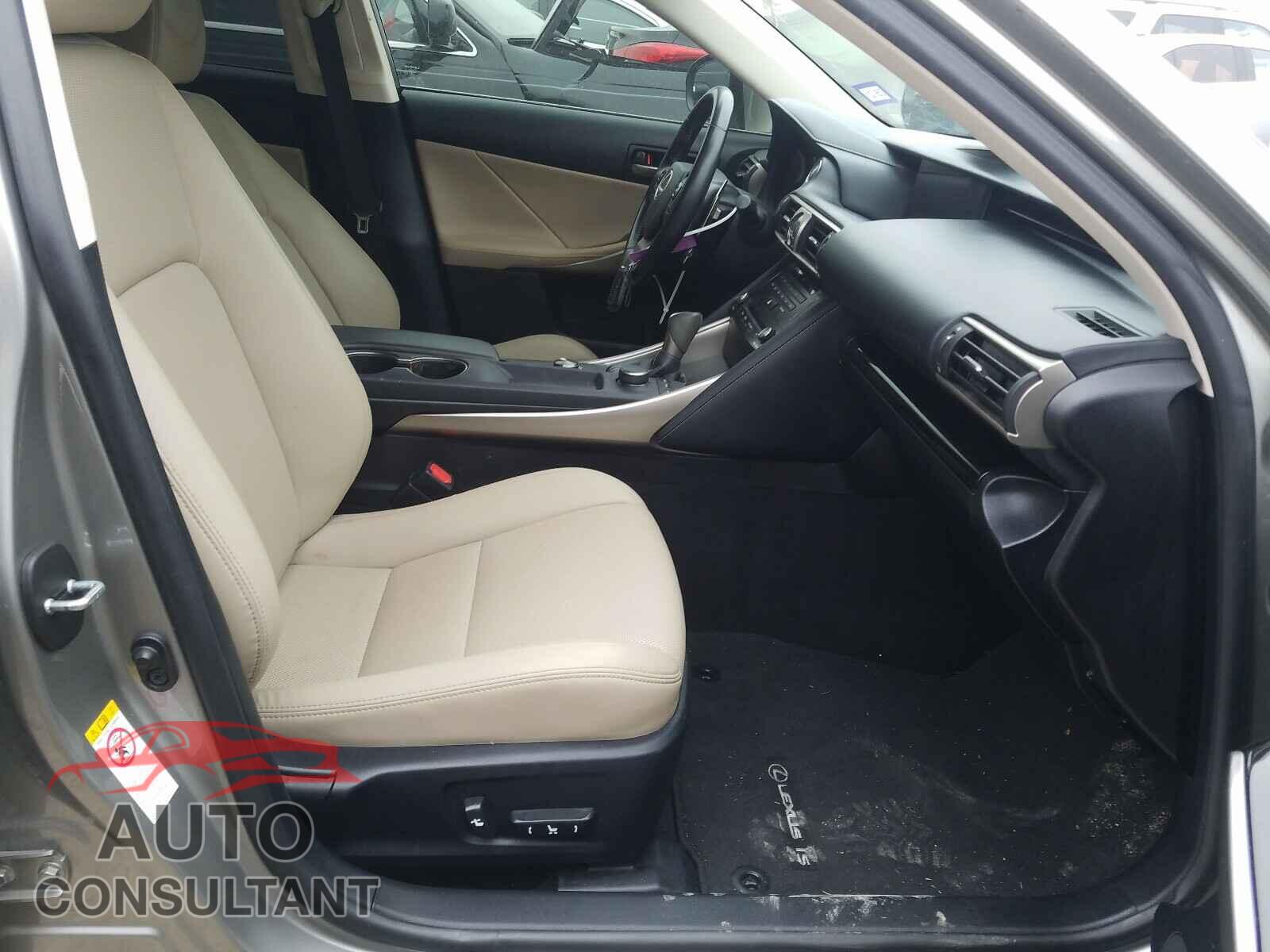 LEXUS IS 2017 - JTHBA1D25H5050266