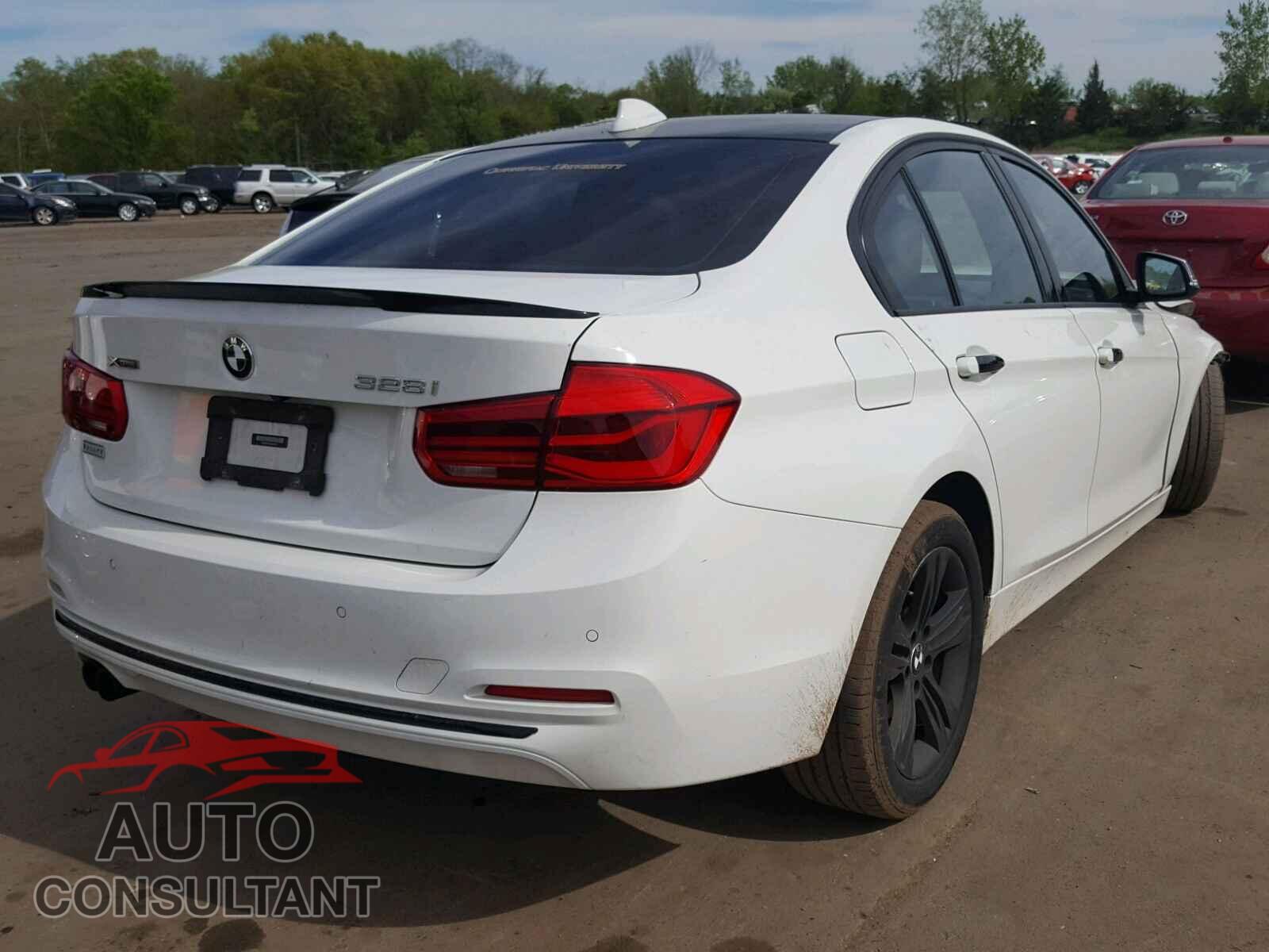 BMW 3 SERIES 2016 - WBA8E3C55GK502737