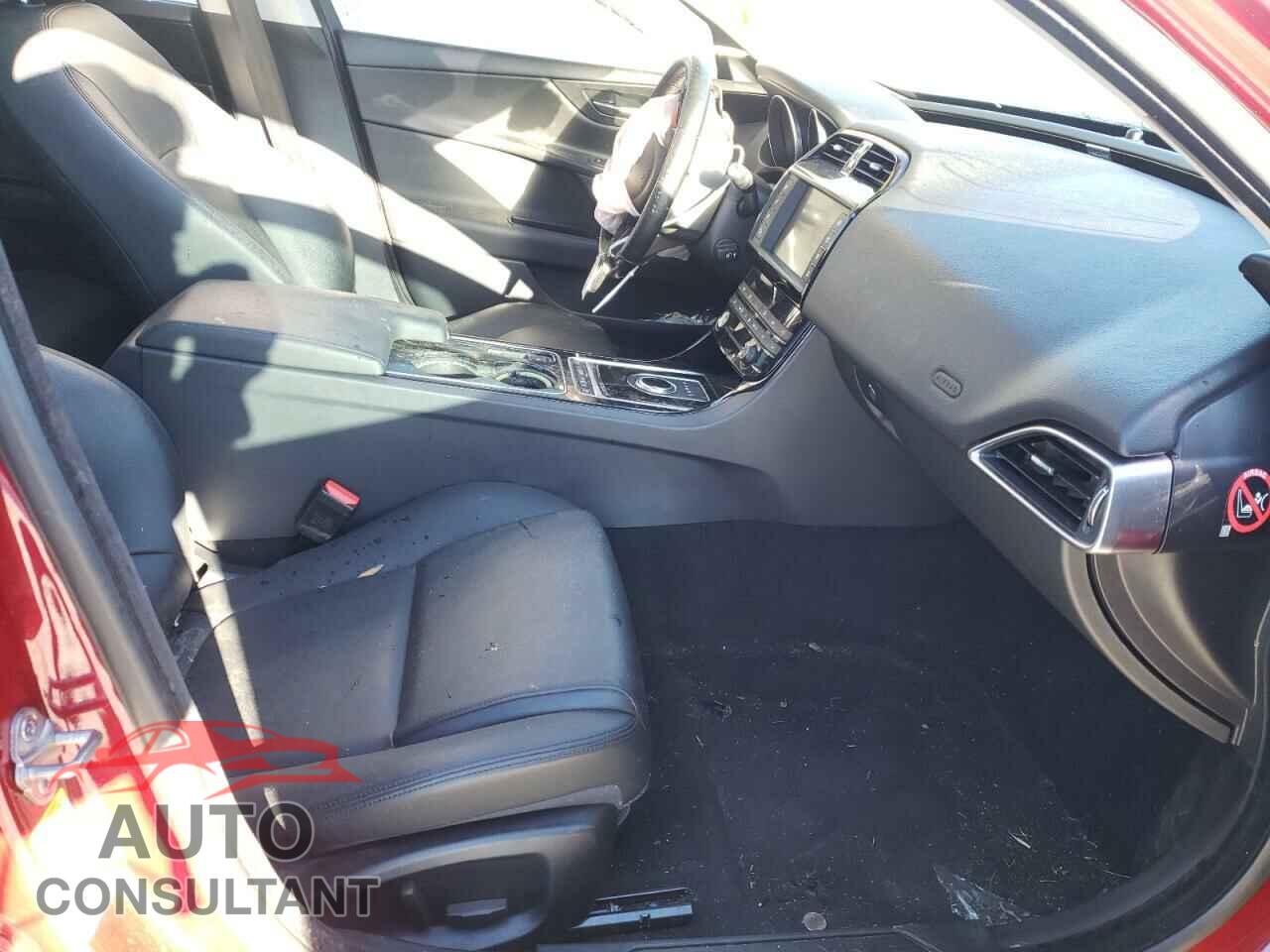 JAGUAR XE 2017 - SAJAR4BG6HA970681