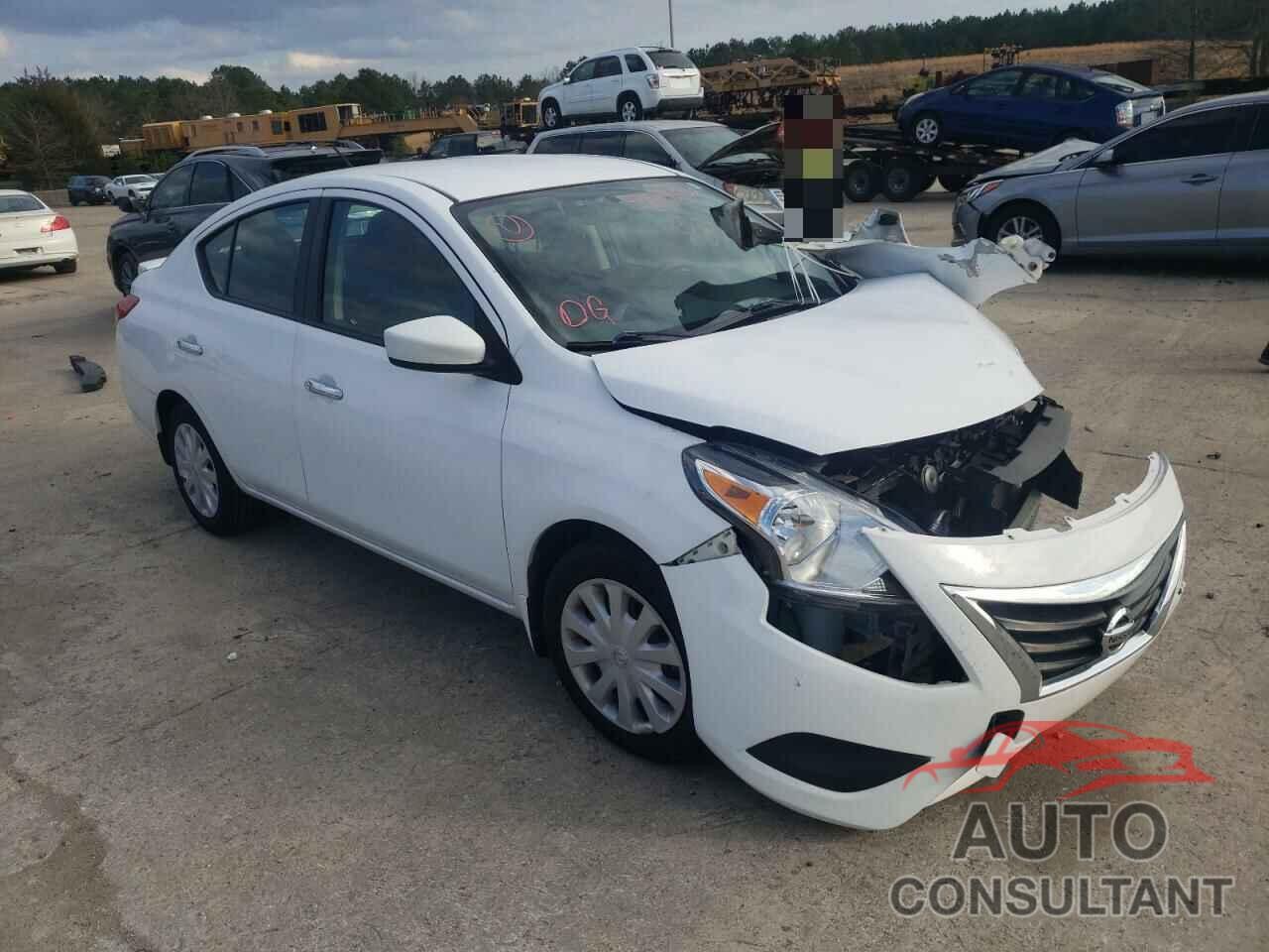 NISSAN VERSA 2018 - 3N1CN7AP4JL823721