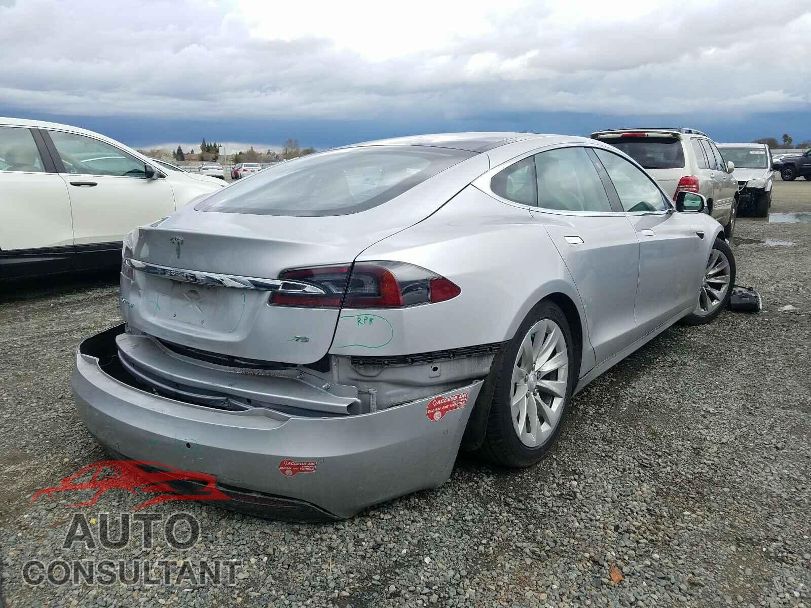 TESLA MODEL S 2017 - 5YJSA1E17HF221427