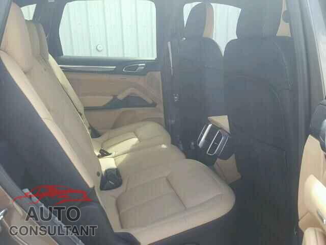 PORSCHE CAYENNE 2016 - WP1AA2A25GKA16026