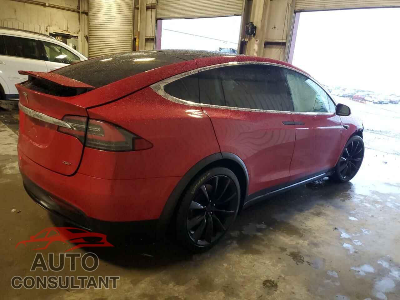 TESLA MODEL X 2018 - 5YJXCBE27JF100921