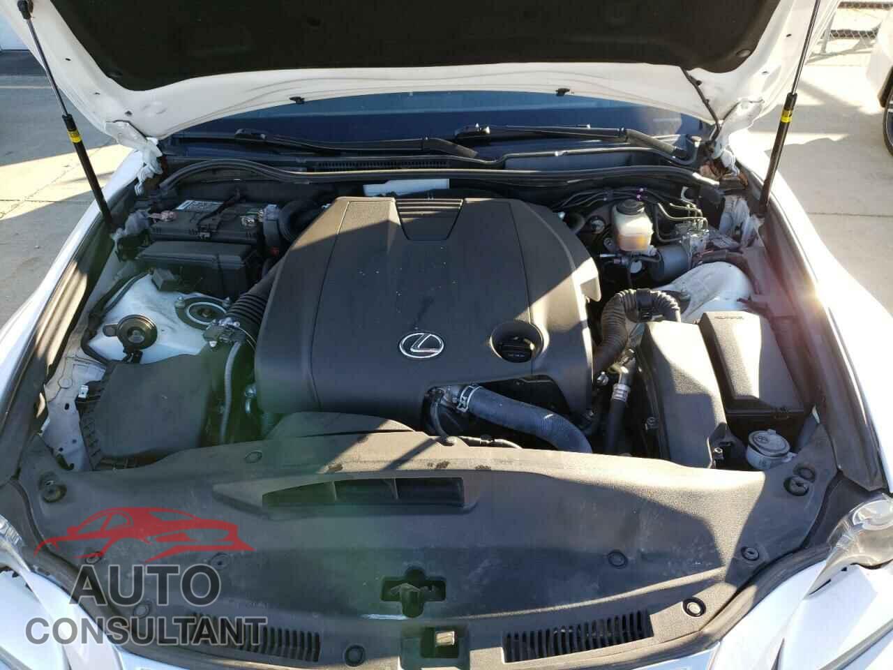 LEXUS IS 2015 - JTHBF1D2XF5053968