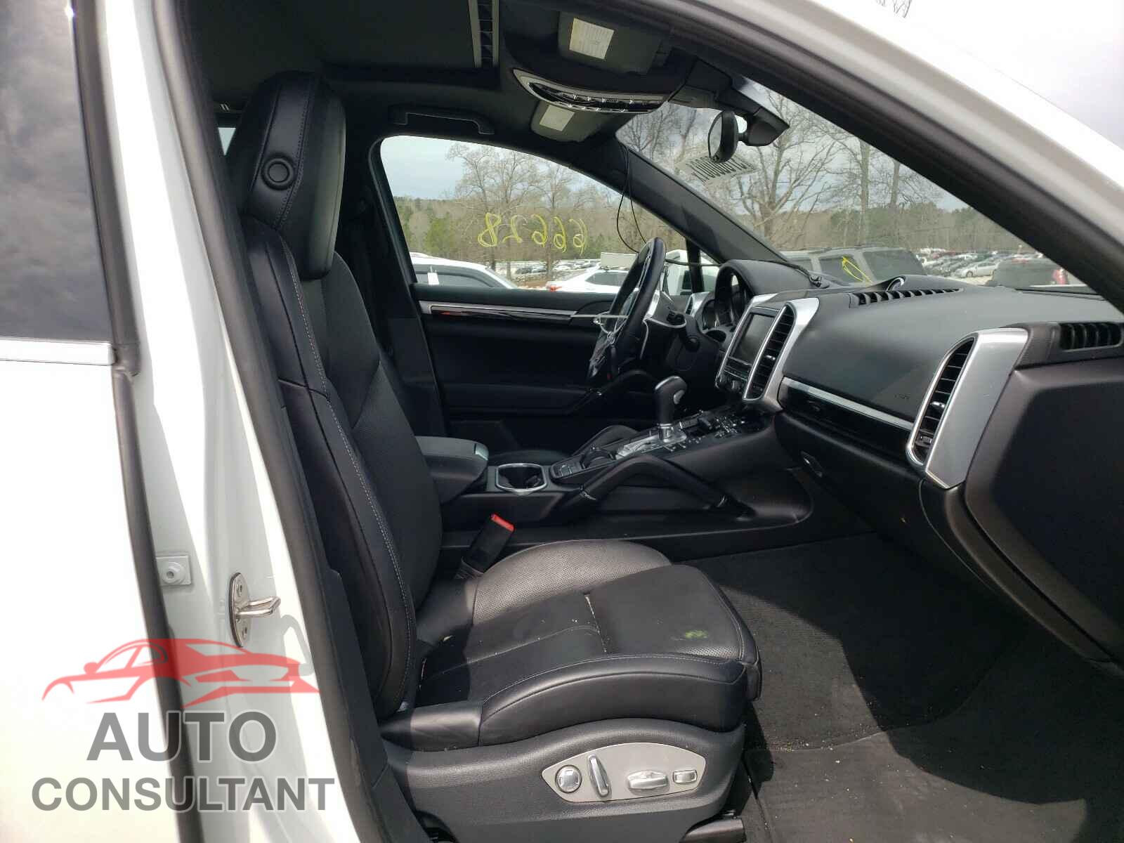 PORSCHE CAYENNE 2016 - WP1AA2A22GKA09177