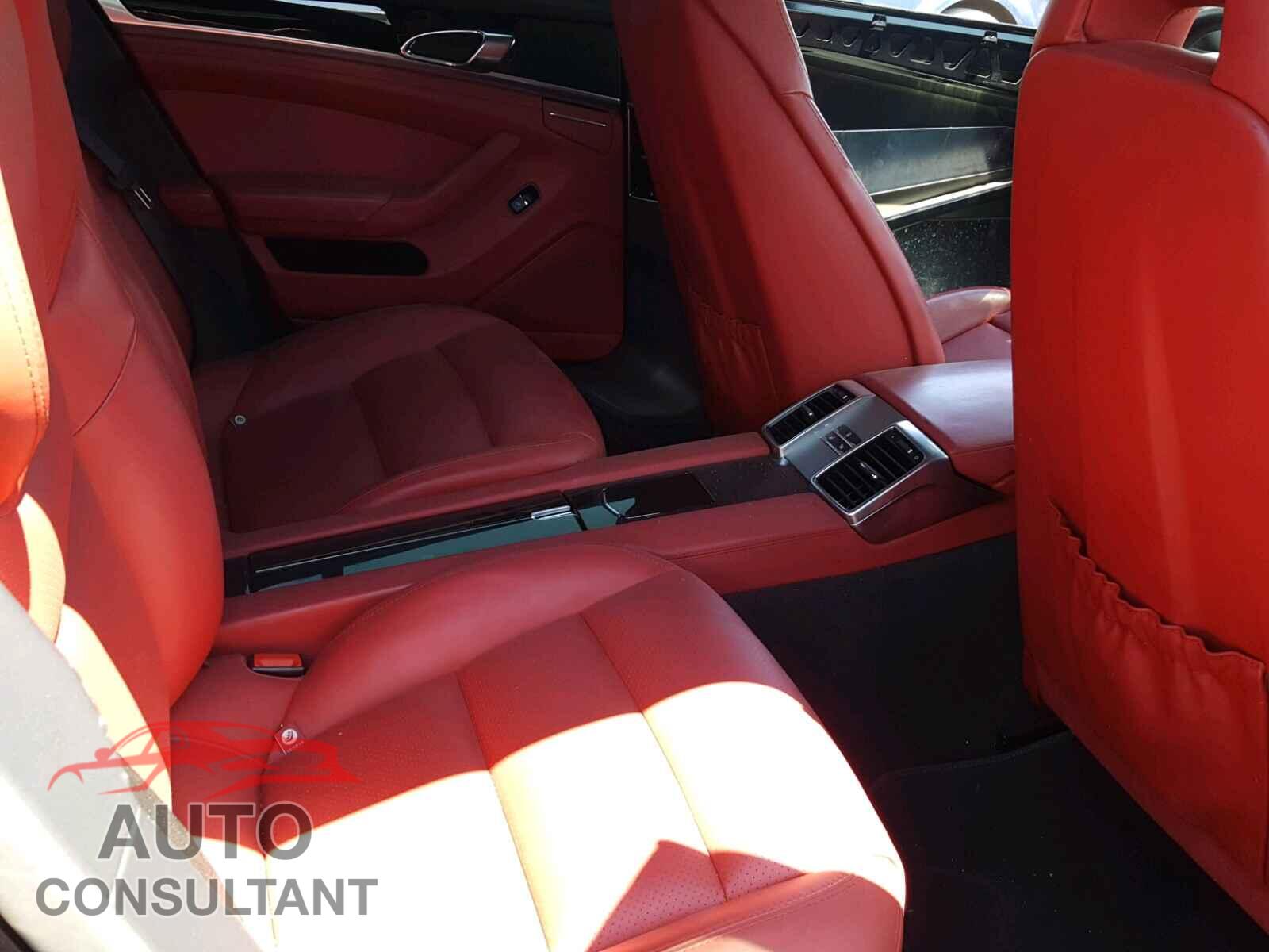PORSCHE PANAMERA 2015 - WP0AA2A7XFL007344