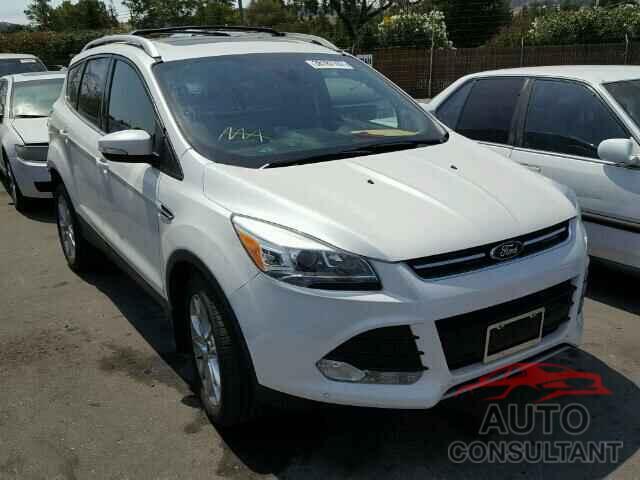 FORD ESCAPE 2015 - 1FMCU9J97FUA92594