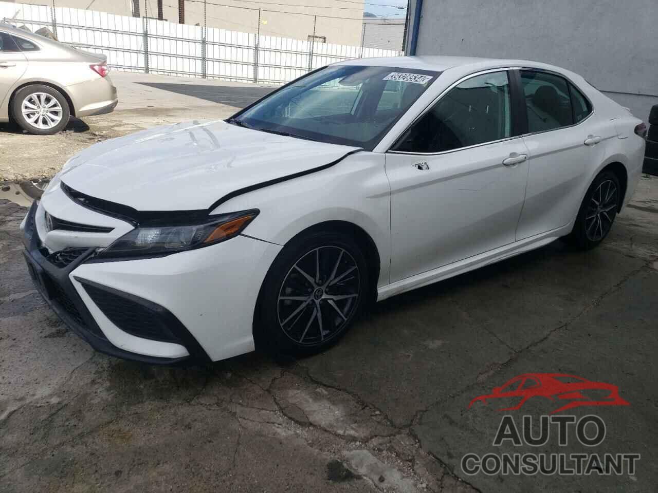 TOYOTA CAMRY 2021 - 4T1G11AK2MU429507