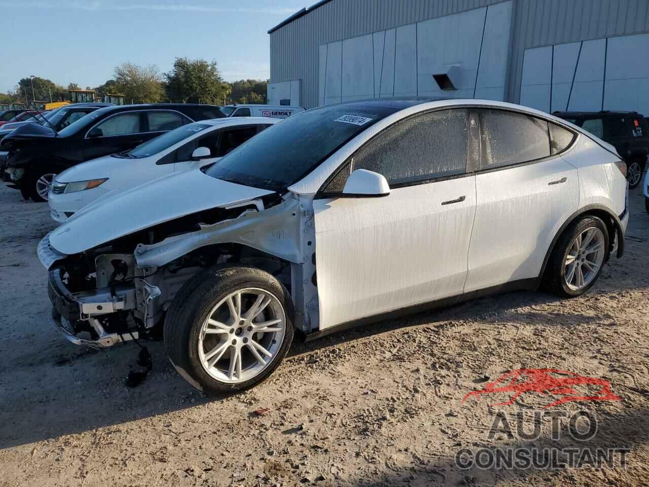 TESLA MODEL Y 2021 - 5YJYGDEE0MF228355