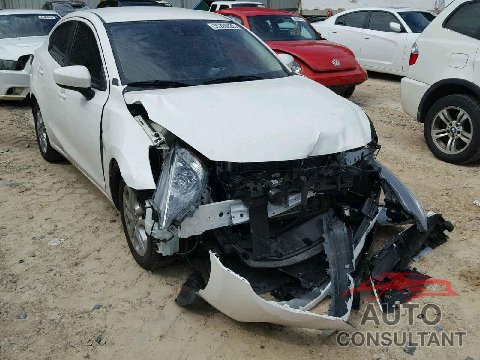 TOYOTA YARIS 2017 - 3MYDLBYV1HY167538