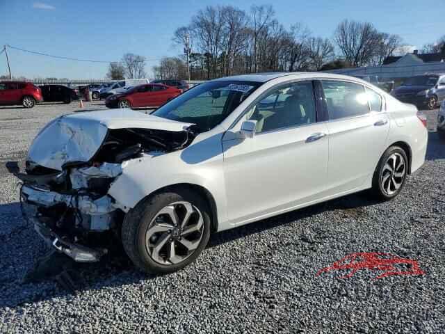 HONDA ACCORD 2017 - 1HGCR3F82HA000025