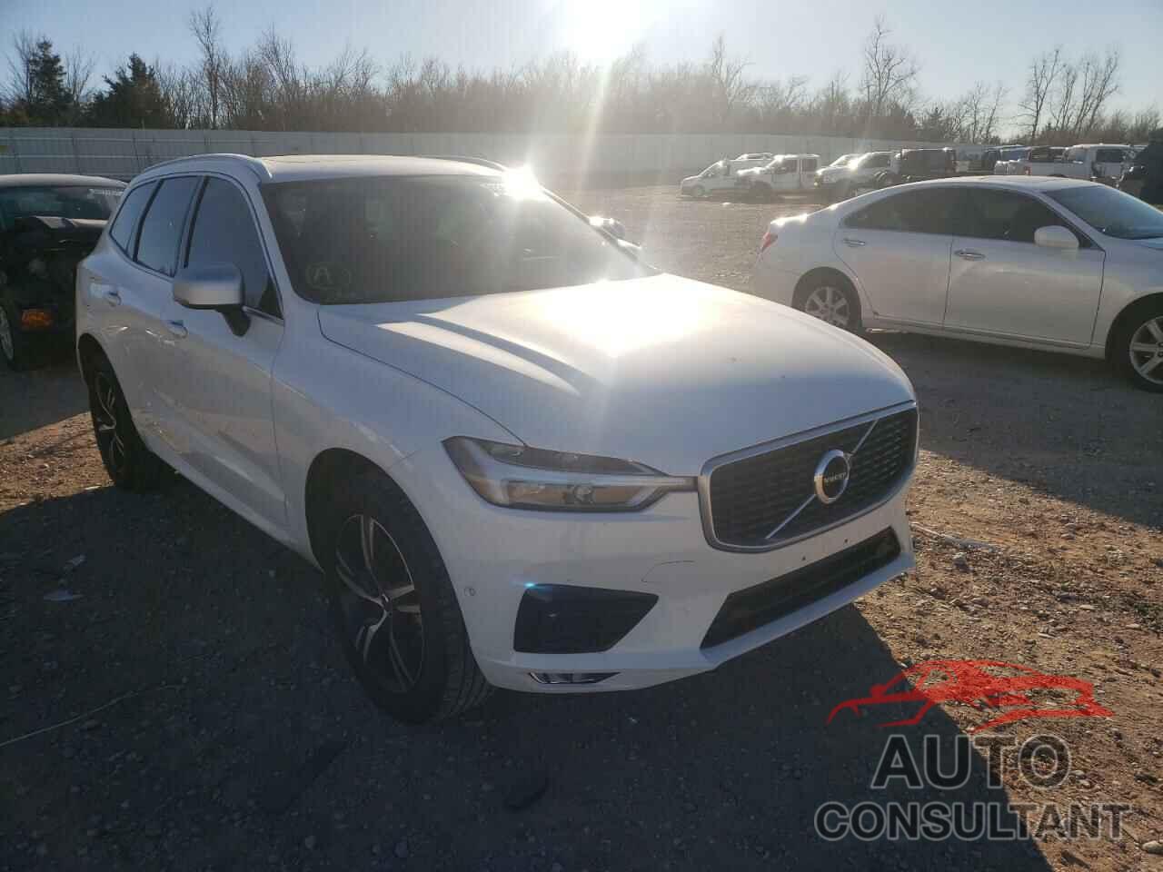 VOLVO XC60 2018 - LYV102RM3JB082705