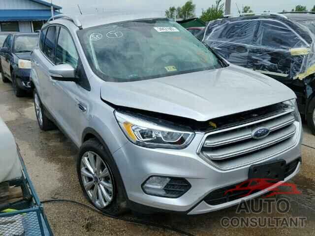 FORD ESCAPE 2017 - 1FMCU0J9XHUD05455