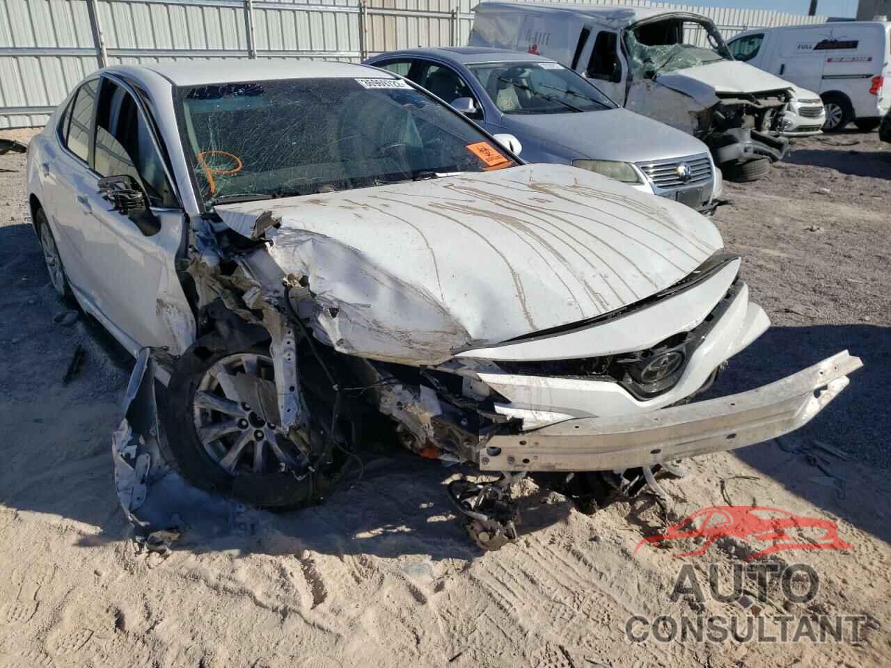 TOYOTA CAMRY 2018 - 4T1B11HK3JU125419