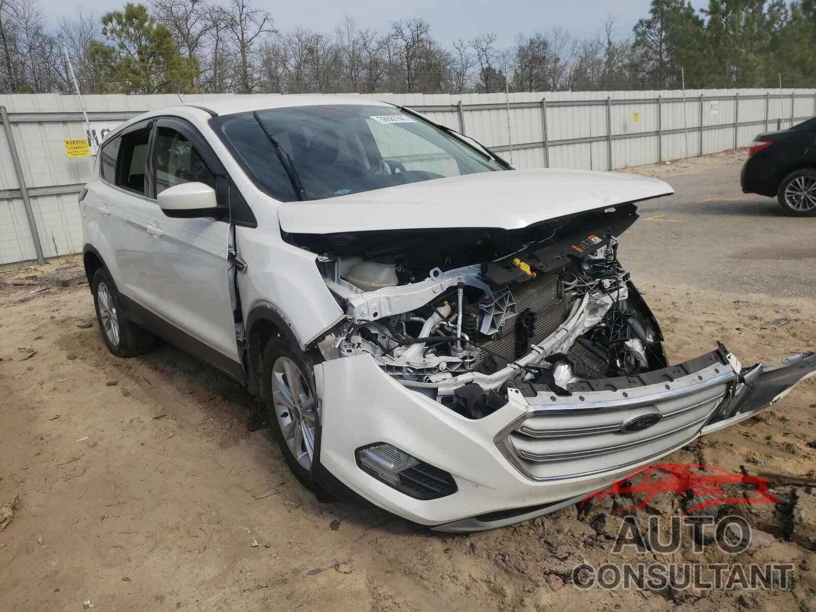 FORD ESCAPE 2019 - 1FMCU0GD5KUA44366