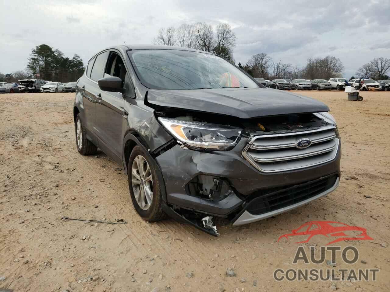 FORD ESCAPE 2017 - 1FMCU0GD4HUC59293