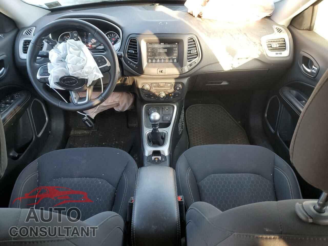 JEEP COMPASS 2019 - 3C4NJDAB4KT734608