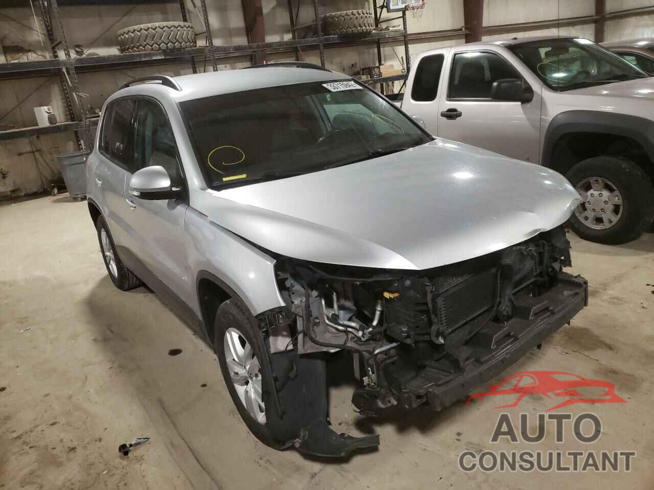 VOLKSWAGEN TIGUAN 2017 - WVGBV7AX5HK008069