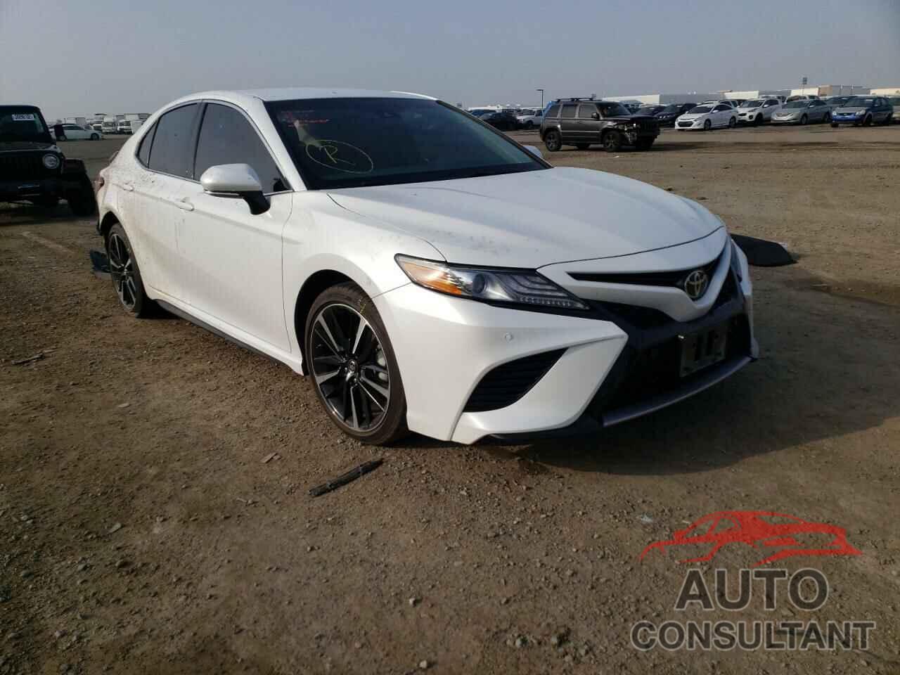 TOYOTA CAMRY 2018 - 4T1B61HK0JU125847