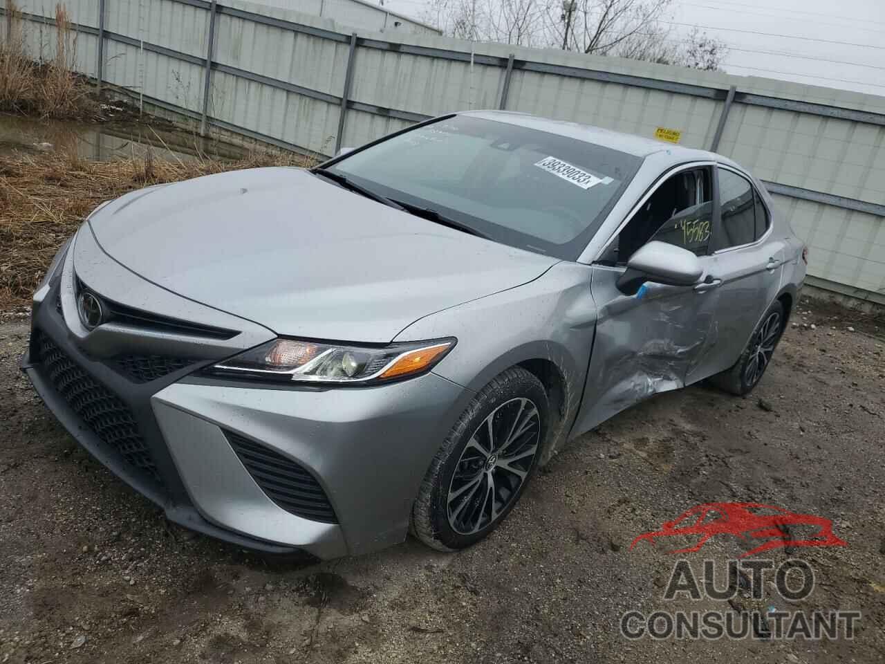 TOYOTA CAMRY 2018 - 4T1B11HK7JU666215