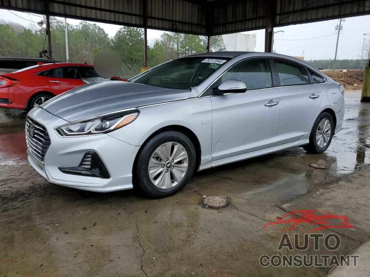 HYUNDAI SONATA 2018 - KMHE24L32JA078686