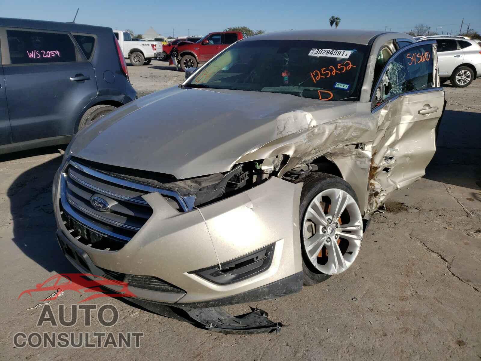FORD TAURUS 2018 - 1FAHP2E84JG125252