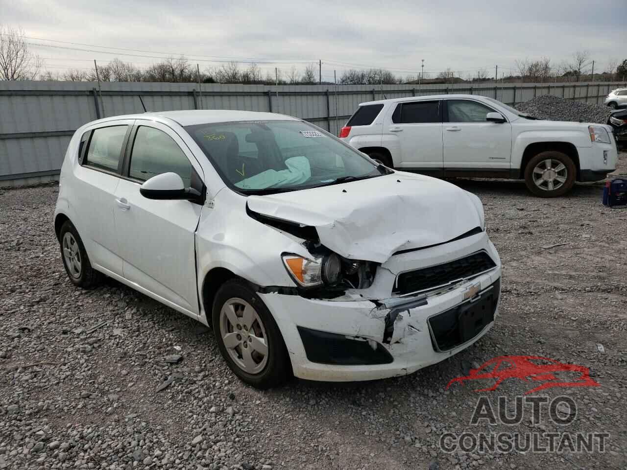 CHEVROLET SONIC 2016 - 1G1JA6SH9G4164690