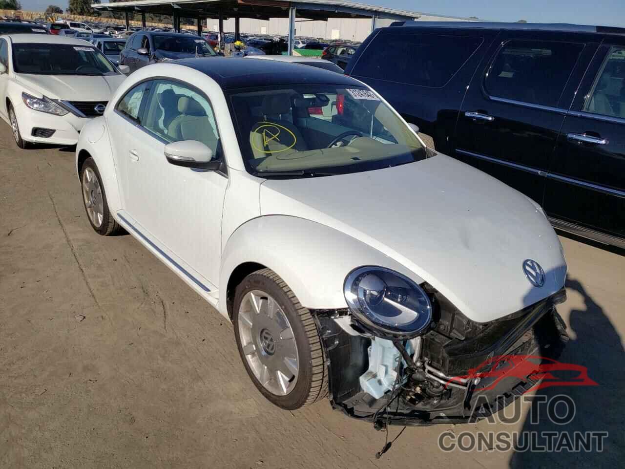 VOLKSWAGEN BEETLE 2019 - 3VWJD7AT9KM710067