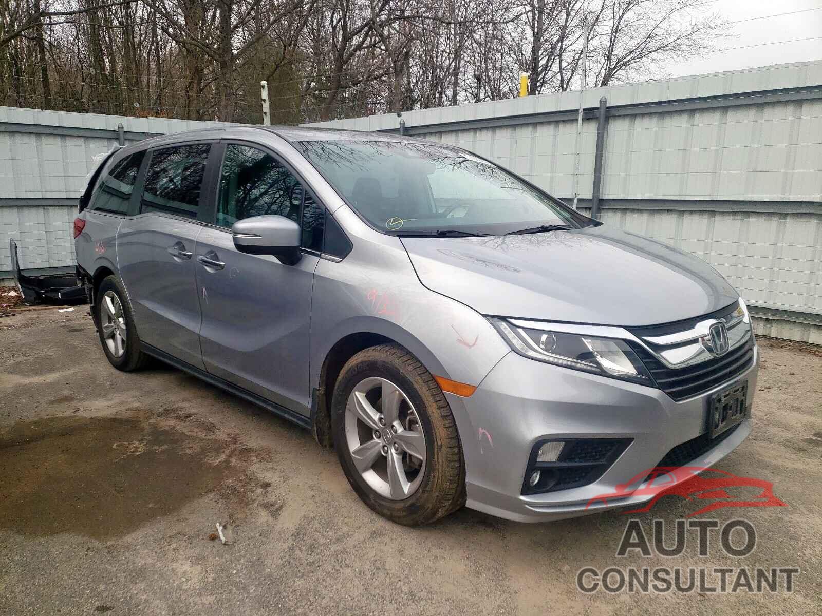 HONDA ODYSSEY 2018 - 5FNRL6H73JB007093