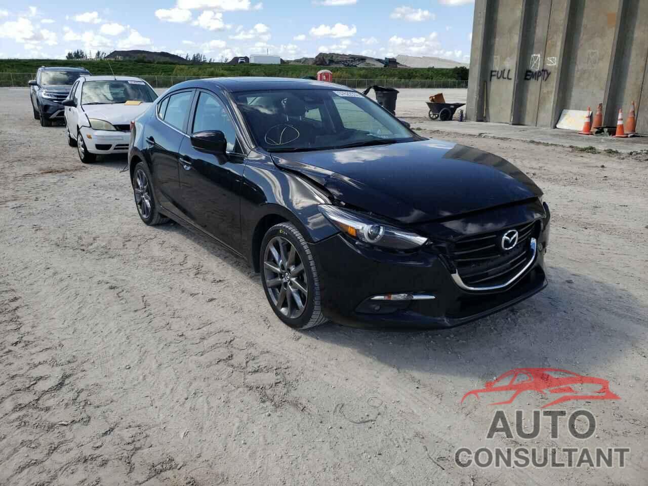 MAZDA 3 2018 - 3MZBN1W3XJM216175