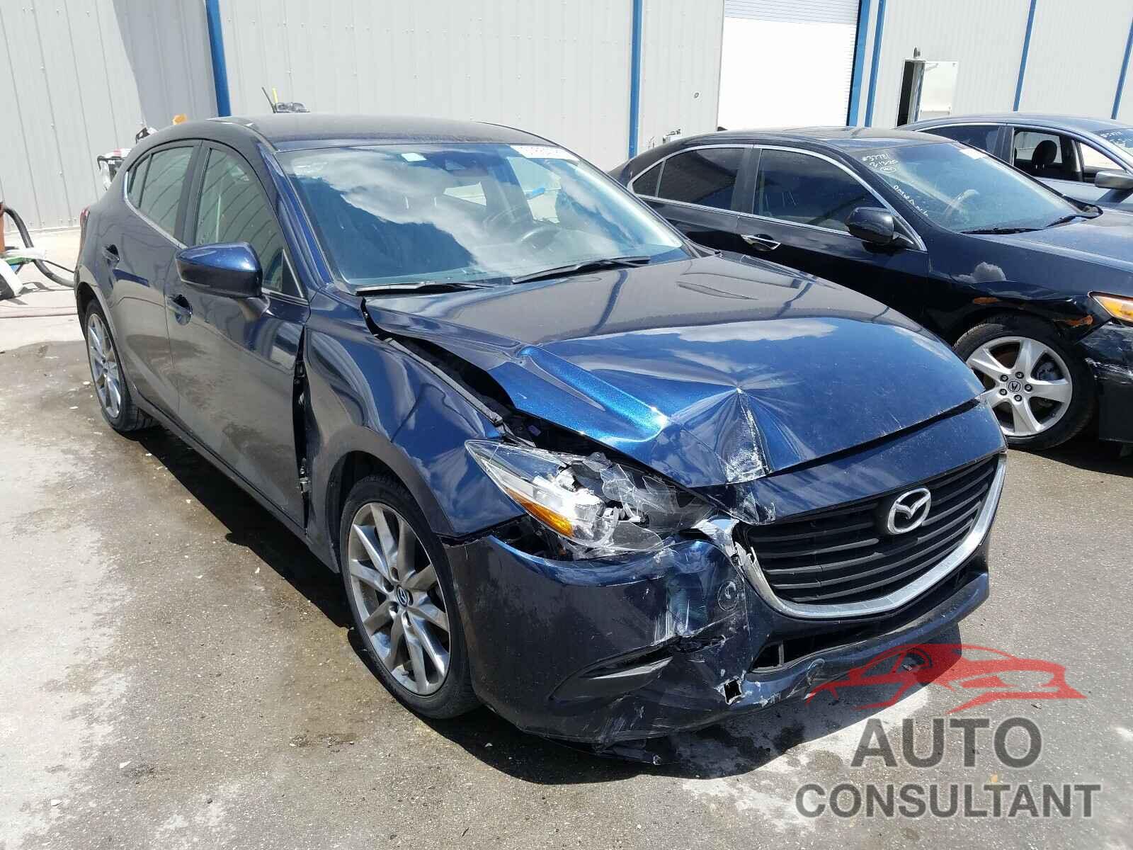 MAZDA 3 2018 - 3MZBN1L33JM240208